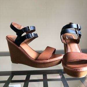 Dolce Vita Black & Cognac Wedge Sandals